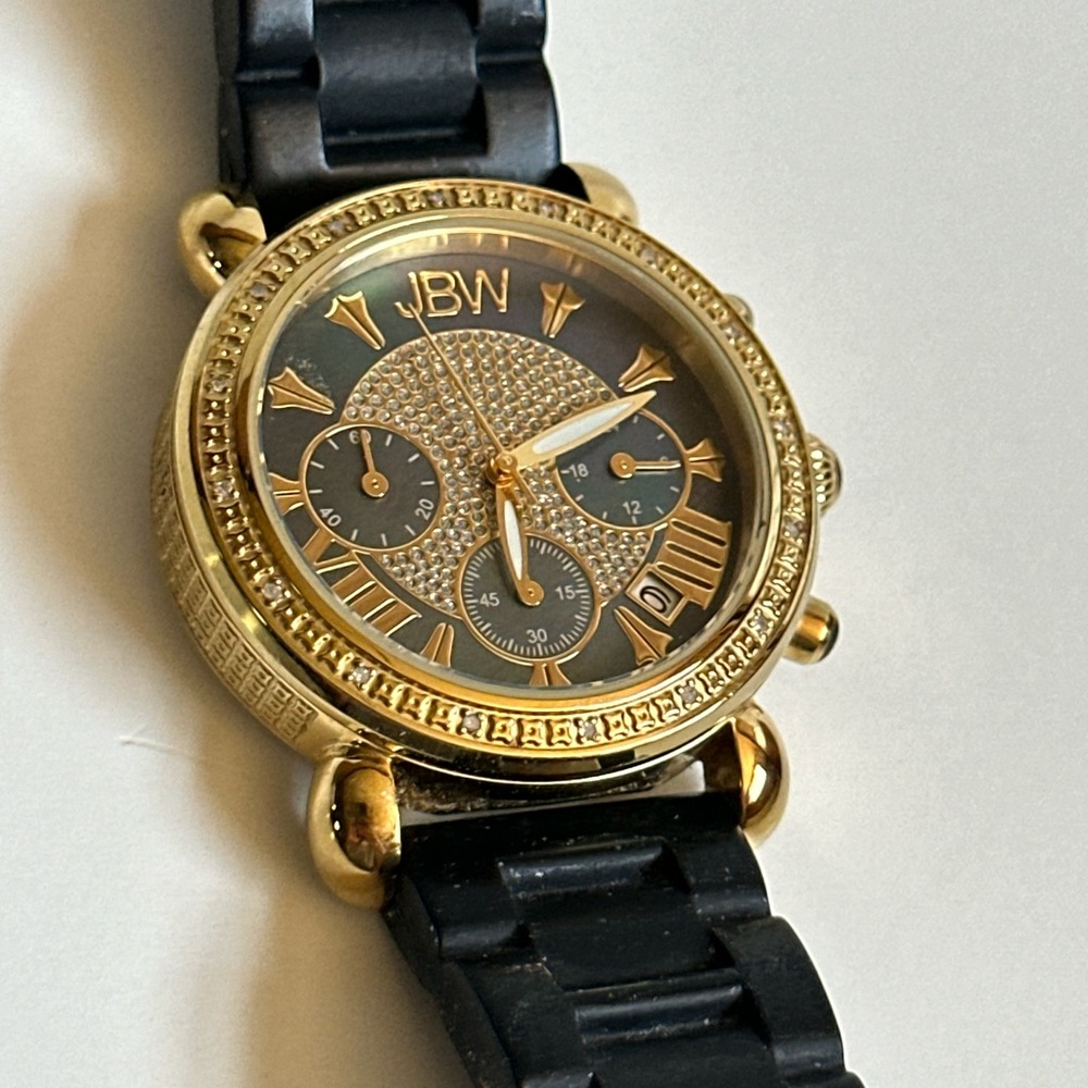 JBW Women’s Victory Sport Diamond Accented Gold Tone Silicon Strap - Picture 4 of 11